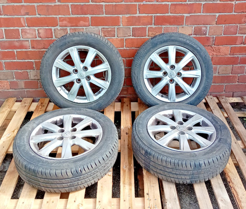 Toyota yaris alloy wheels - 15",
