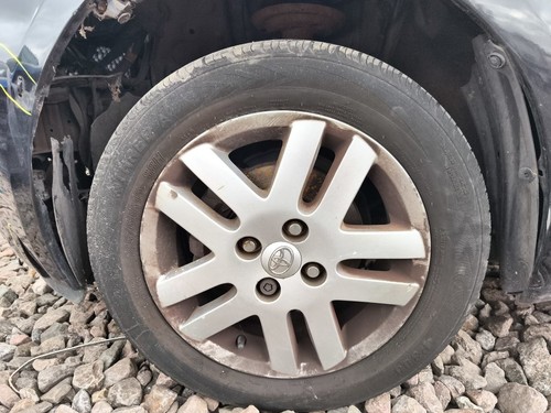 Toyota yaris 2005 - toyota,
