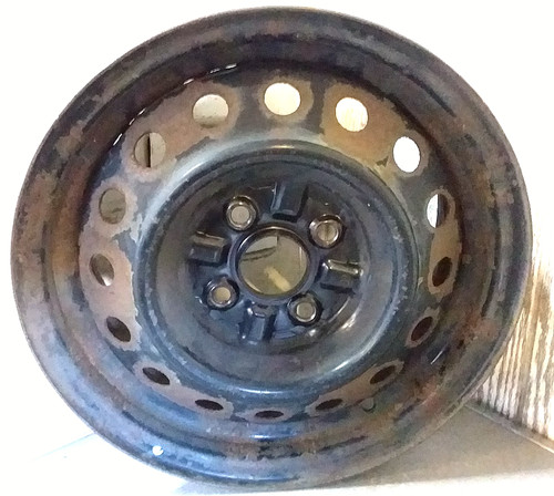 Toyota yaris steel wheel - steel,