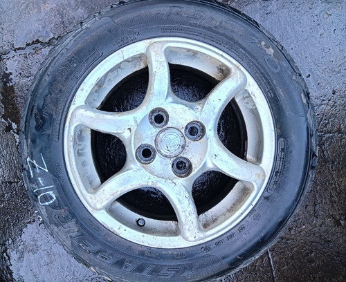 Toyota yaris stud alloy - yaris,
