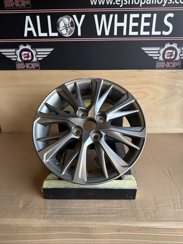 Genuine toyota yaris - 1,